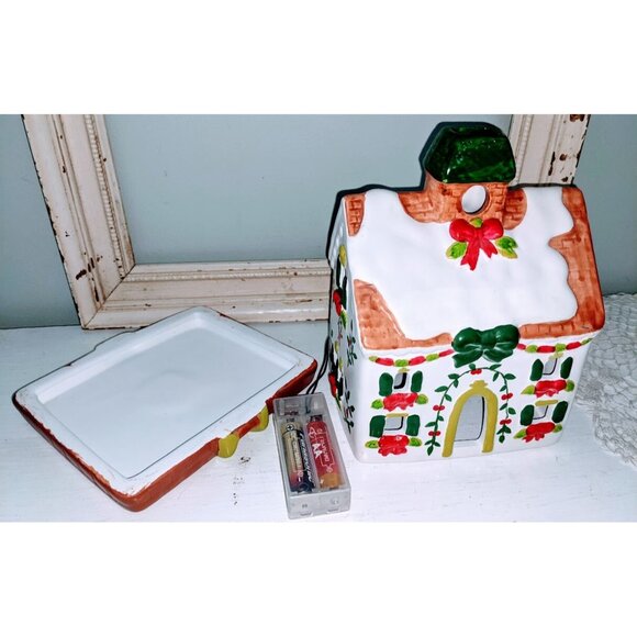 Ceramic Christmas House Candle Holder 7" x 5" Christmas Village w Original Box - Picture 4 of 8